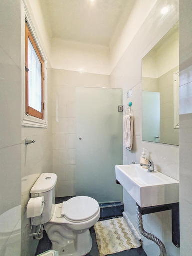 Bathroom 4, Hostal Boutique Casa La Barca, Santiago