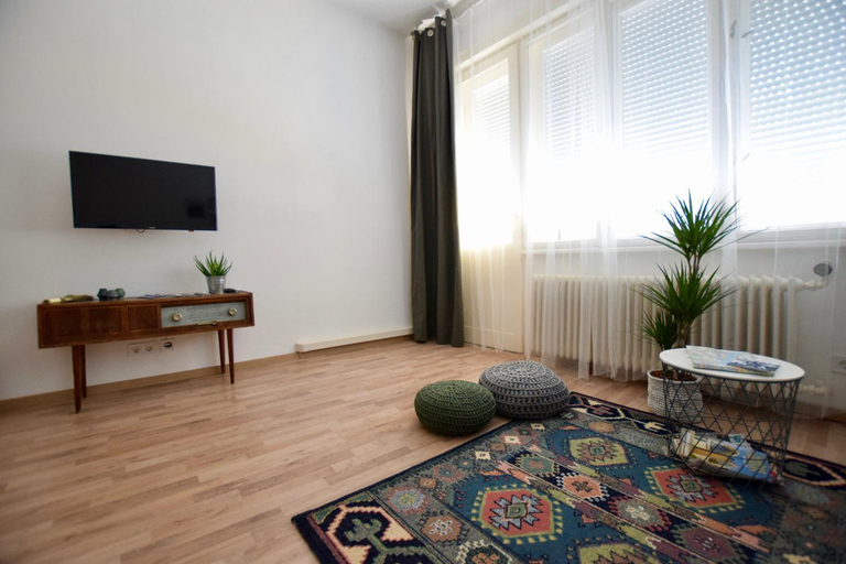 Others 4, Standard Apartment by Hi5 - Fejer Gyorgy St, Budapesti