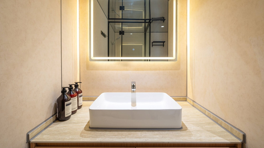 Bathroom 3, Gyeongju Orion Caravan, Gyeongju