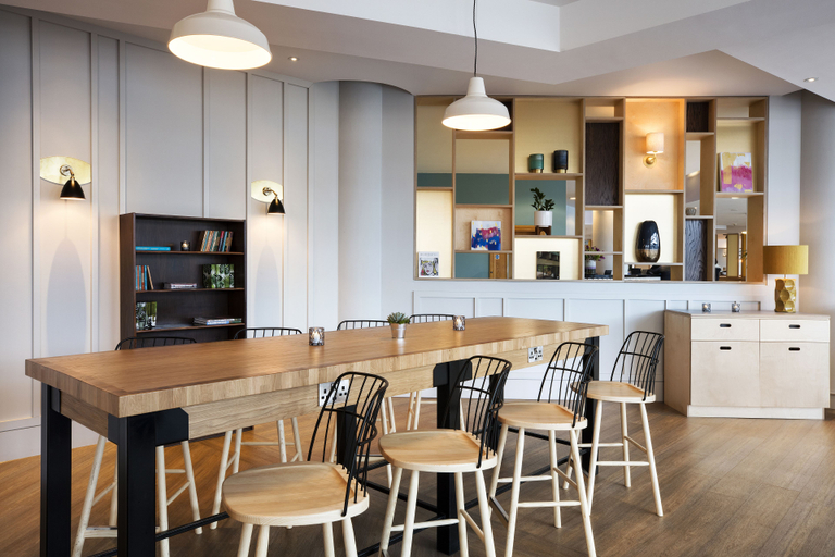 Food & Drinks 5, Leonardo Hotel Liverpool, Sefton