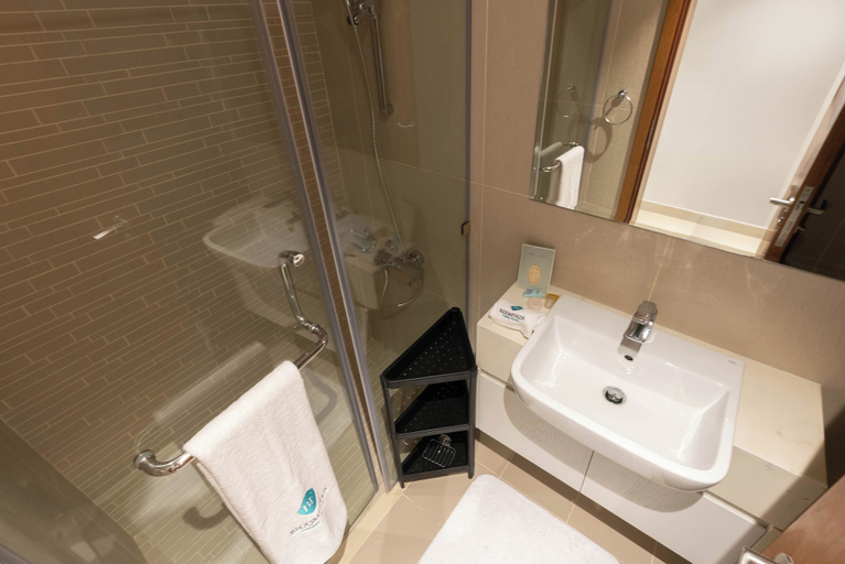 Bathroom, Bloomfields Premium STU Canal View, Abu Dhabi City