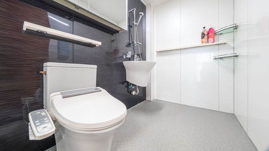 Bathroom 3, Sokcho Scenic House Pension, Sokcho