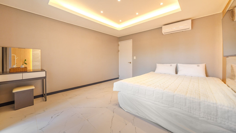 Bedroom 4, Namhae Onview Pension, Namhae
