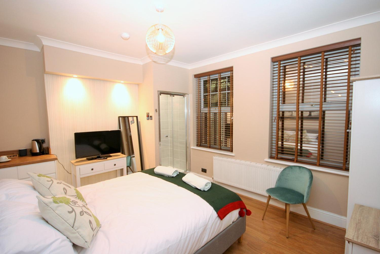 Bedroom 2, Crashpads Shoreditch Apartments - Brick Lane Mini Lofts, London