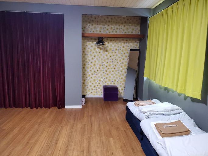 Bedroom 4, Naoshima Kowloon, Naoshima