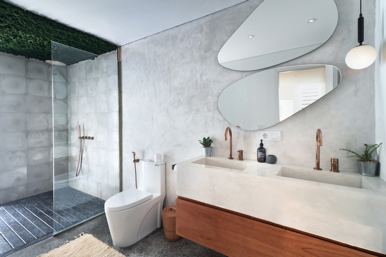 Bathroom 4