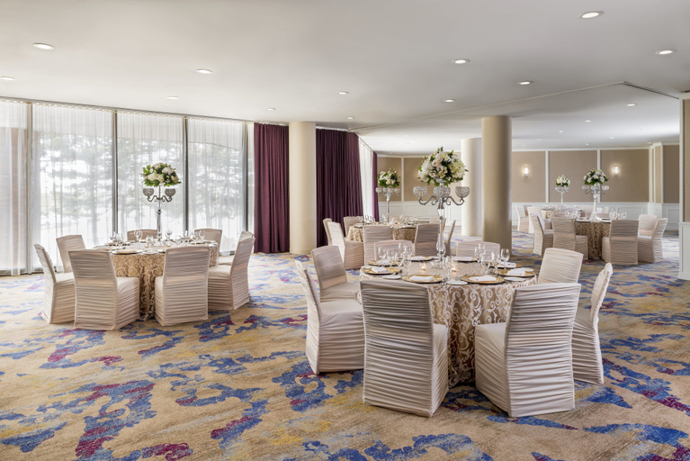 Business Facilities, The Westin Toronto Airport, Toronto