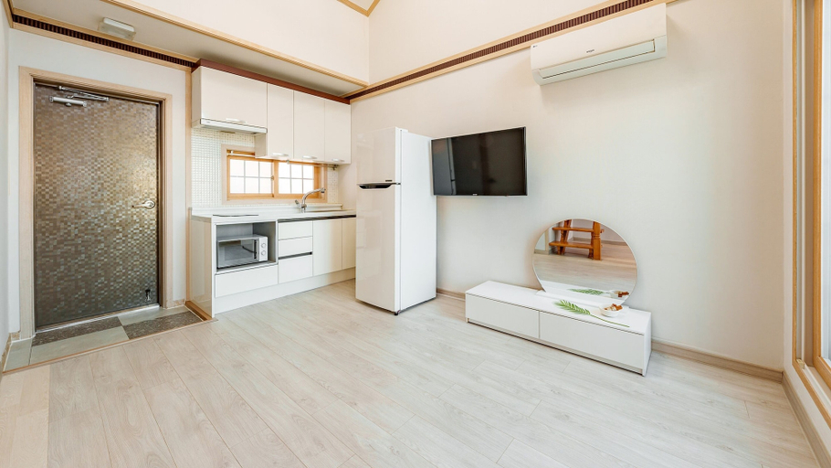 Others 5, Geoje Peugeot Gomsol Petfriendly Pension, Geoje