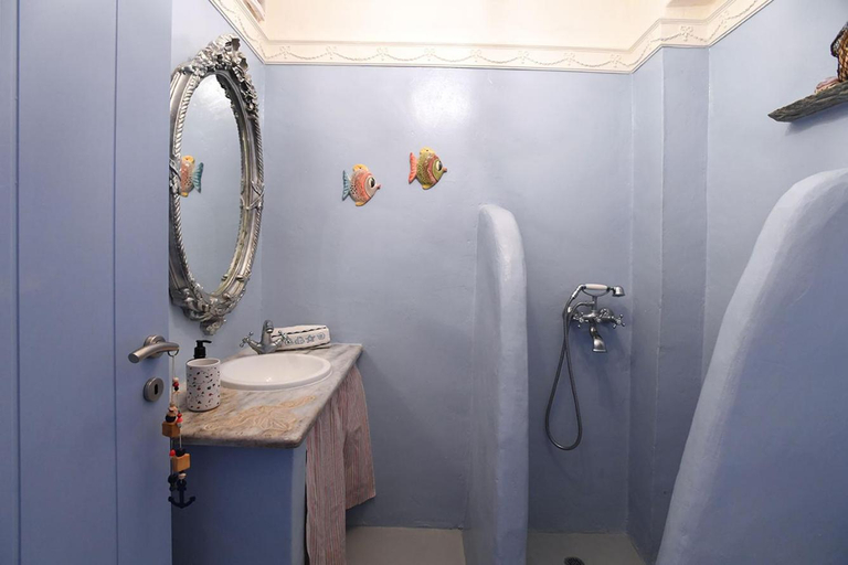 Bathroom 3, Tinos Traditional Sea Side Villa, South Aegean