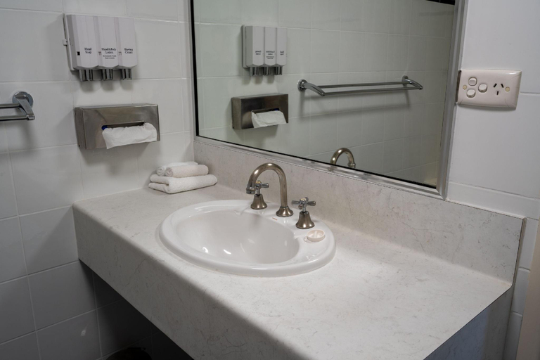 Bathroom 12