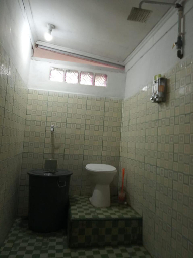 Bathroom, Pondok Oma, Simeulue