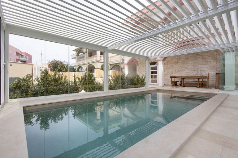 Others 3, MARE FUORI - stanze con piscina, Bari