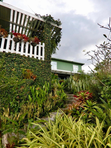 Exterior 5