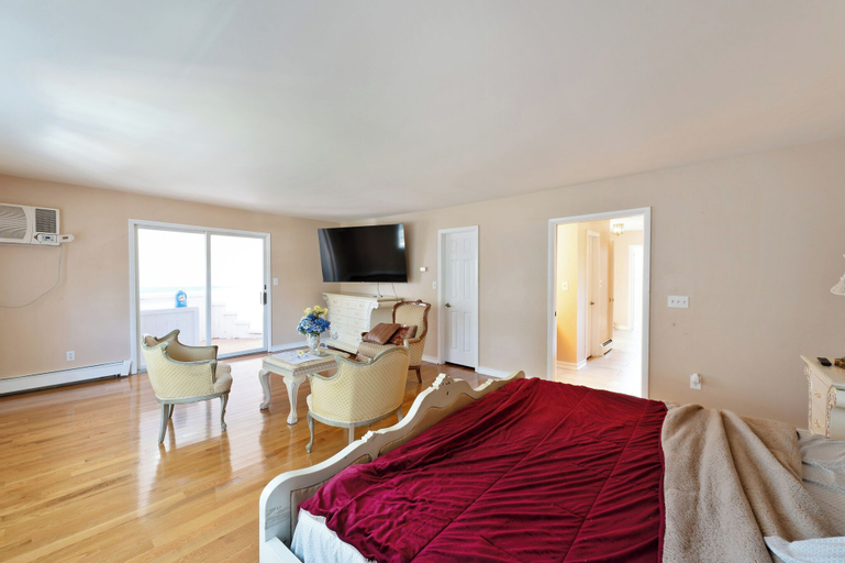 Bedroom 15