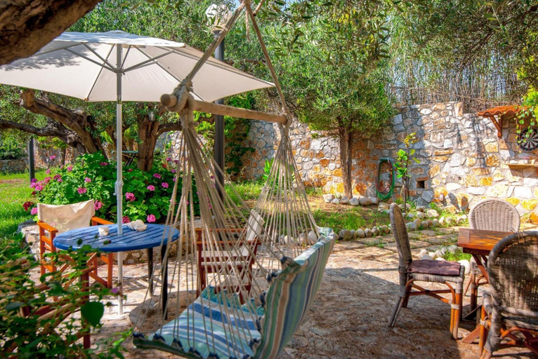 Others 4, Villa Melina, Crete