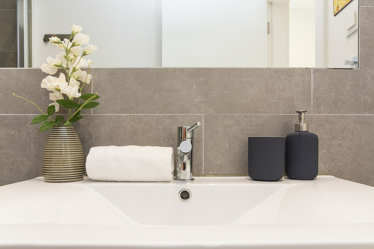 Bathroom 2, Belem Design 13 by Homing, Lisbon