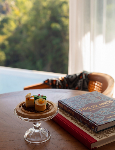 Food & Drinks 9
