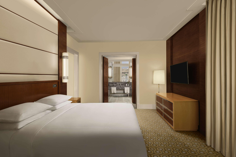 Bedroom 25