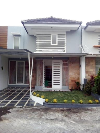 Others 3, Vila Monex, Malang