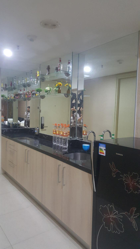 Food & Drinks 4, Warhol Apartement Lt 15 Jl. Ahmad Yani Simpang 5 Semarang, Semarang