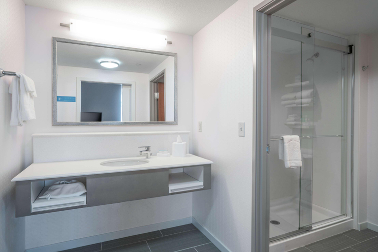 Bathroom 7