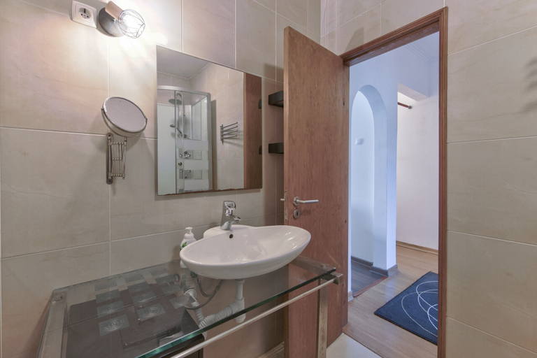 Bathroom 4, Ajuda Typical by Homing, Lisbon