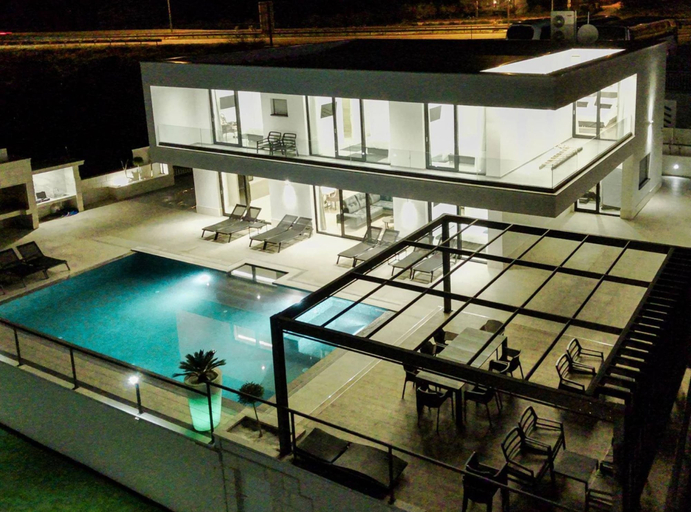 Sport & Beauty 4, Sunset Serenity Villa With Pool, Gym and Sauna, Kaštela