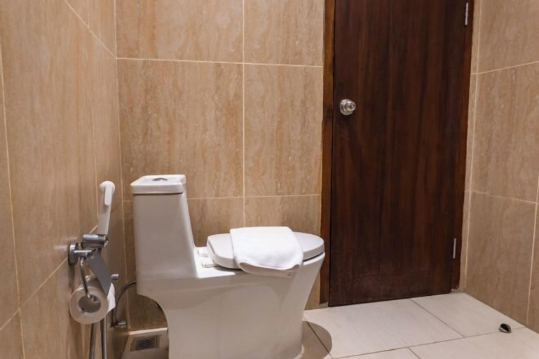Bathroom 7