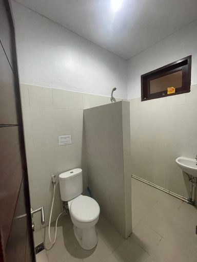 Bathroom 6