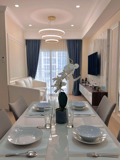Dining Room 7