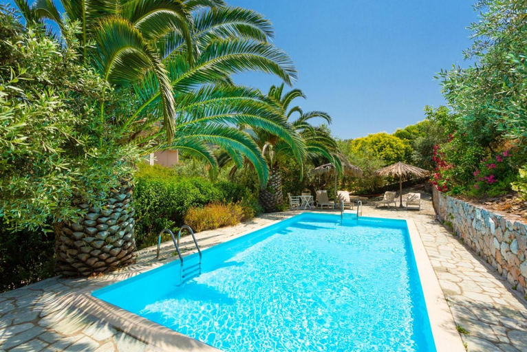 Others 5, Villa Ourania, Thessaly