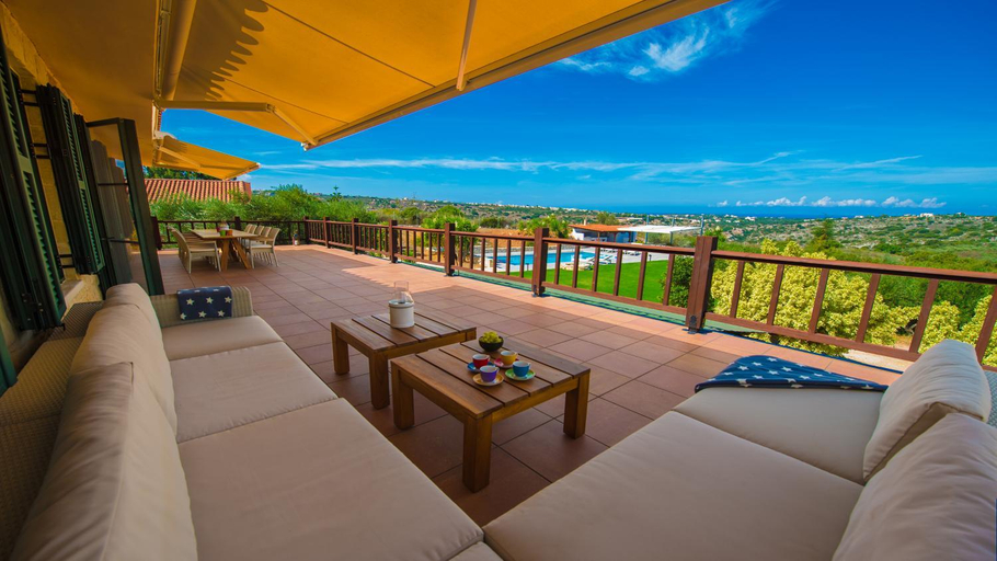 Others 4, Villa Mathea, Crete