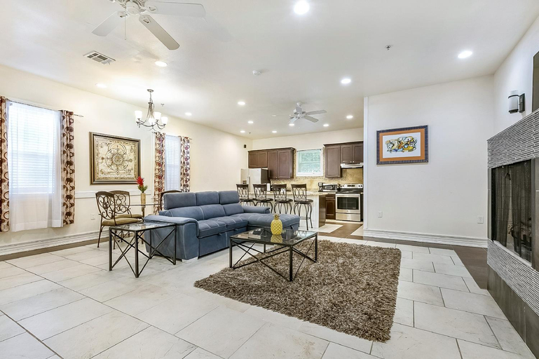 Others 3, Spacious 3BR/2.5BATH Condo in Great location, Orleans