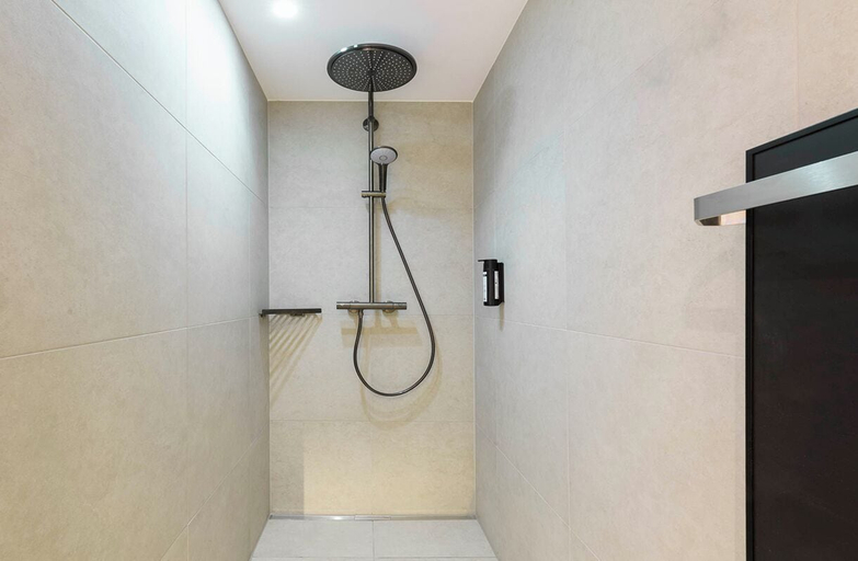 Bathroom, ELVA Premium Apartment Hotel, Innsbruck Land