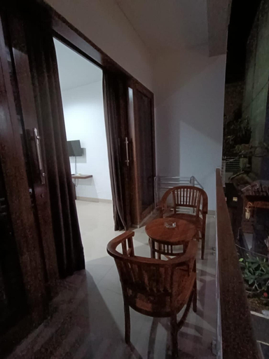 Dining Room 4