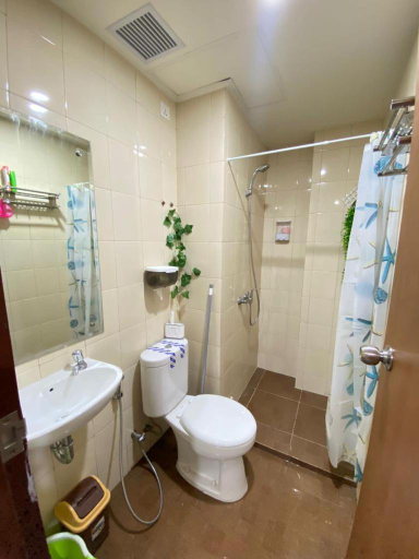 Bedroom 4, TripleQ Room 2BR Vidaview Apartment, Makassar