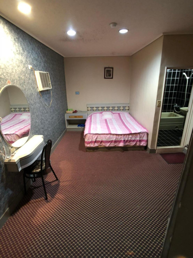 Others 5, Ya Shi Deng Hotel, Yilan