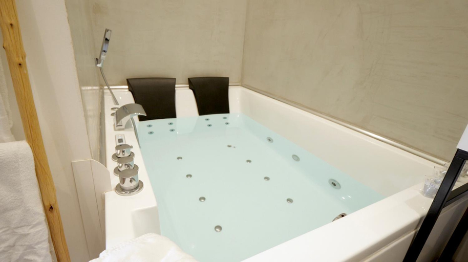 Bathroom 8