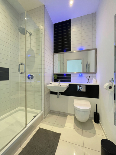 Bathroom 3, Modern Luxury in Manchester, Manchester
