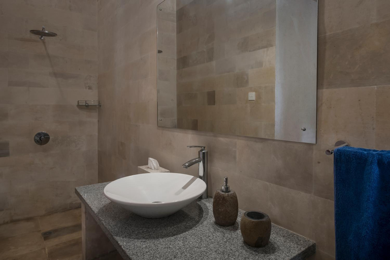Bathroom 2, Villa Tepi, Gianyar