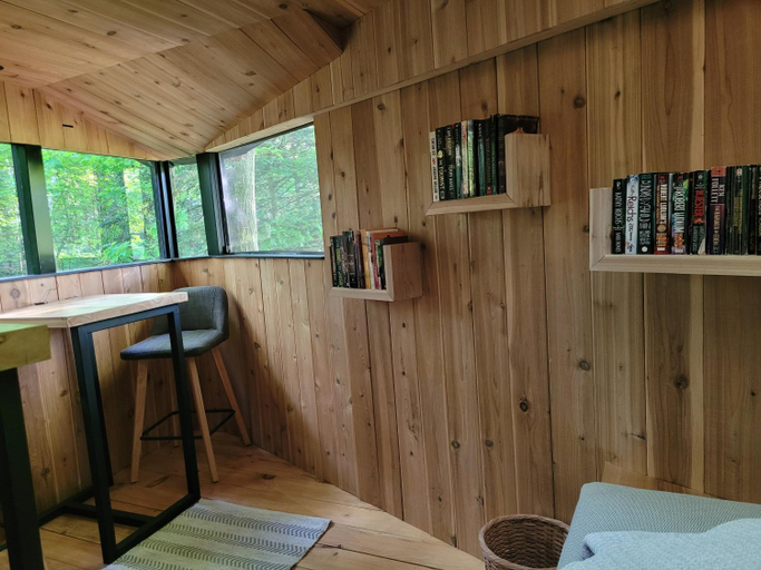 Others 4, Black Pine Tree House, Halton