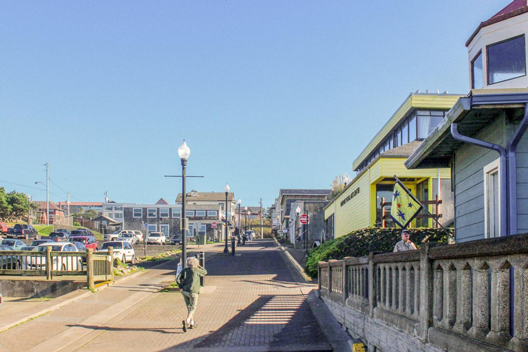 Newport House at Nye Beach, Lincoln