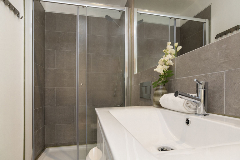Bathroom 2, Belem Design 13 by Homing, Lisbon