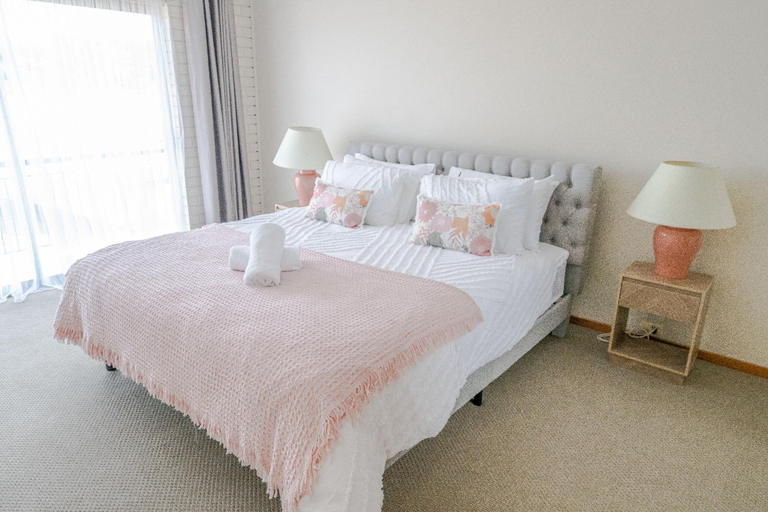Coast Motel - Family Apartment , Bega Valley