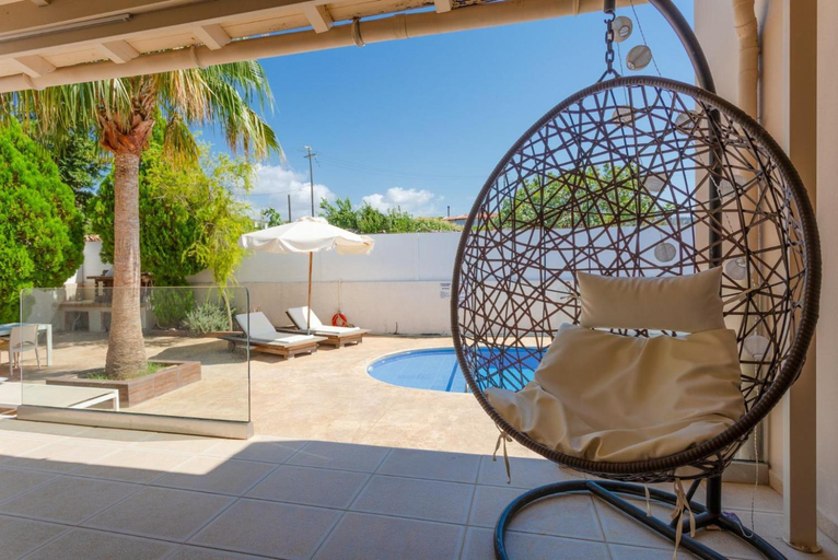 Others 4, Villa Thetis, Crete