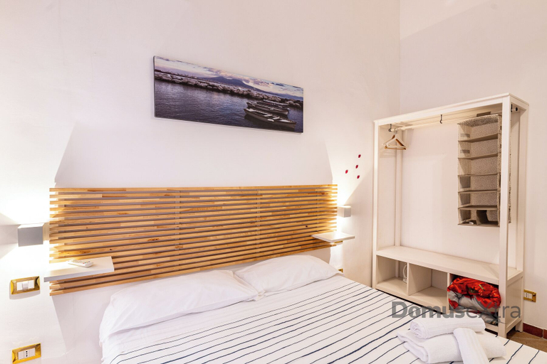 Bedroom 3, Domus Mattei al Duomo By DomusExtra, Napoli