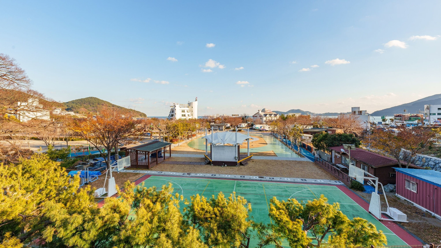 Exterior & Views 2, Geoje Peugeot Gomsol Petfriendly Pension, Geoje