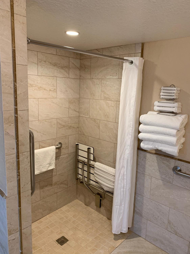 Bathroom 3, Inn on the Gulf, Pasco