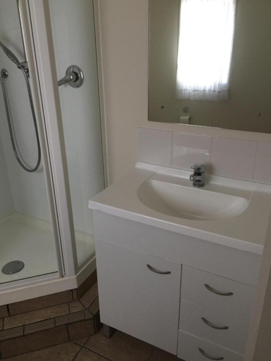 Bathroom 3, K&R Orewa homestay, Rodney