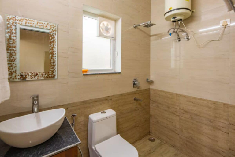 Bathroom 3, Himtal Cottage, Nainital
